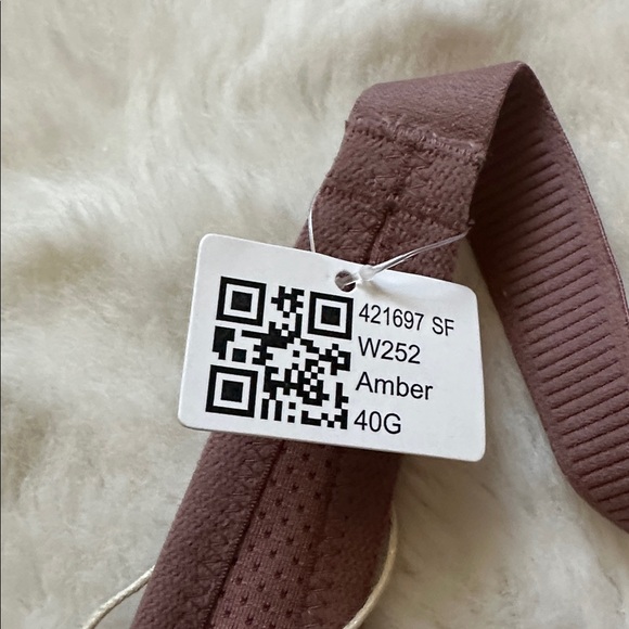 Wireless Support Sports Bra - Picture 9 of 11